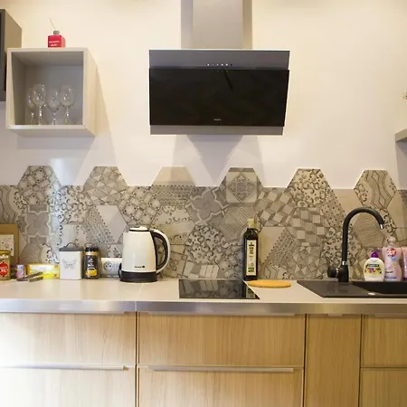 Central Location In Old Town, Airport Train 2 Min! Krakov