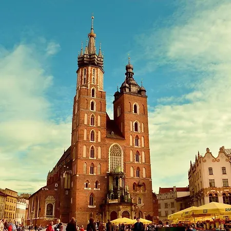 Central Location In Old Town, Airport Train 2 Min! Apartmán Krakov